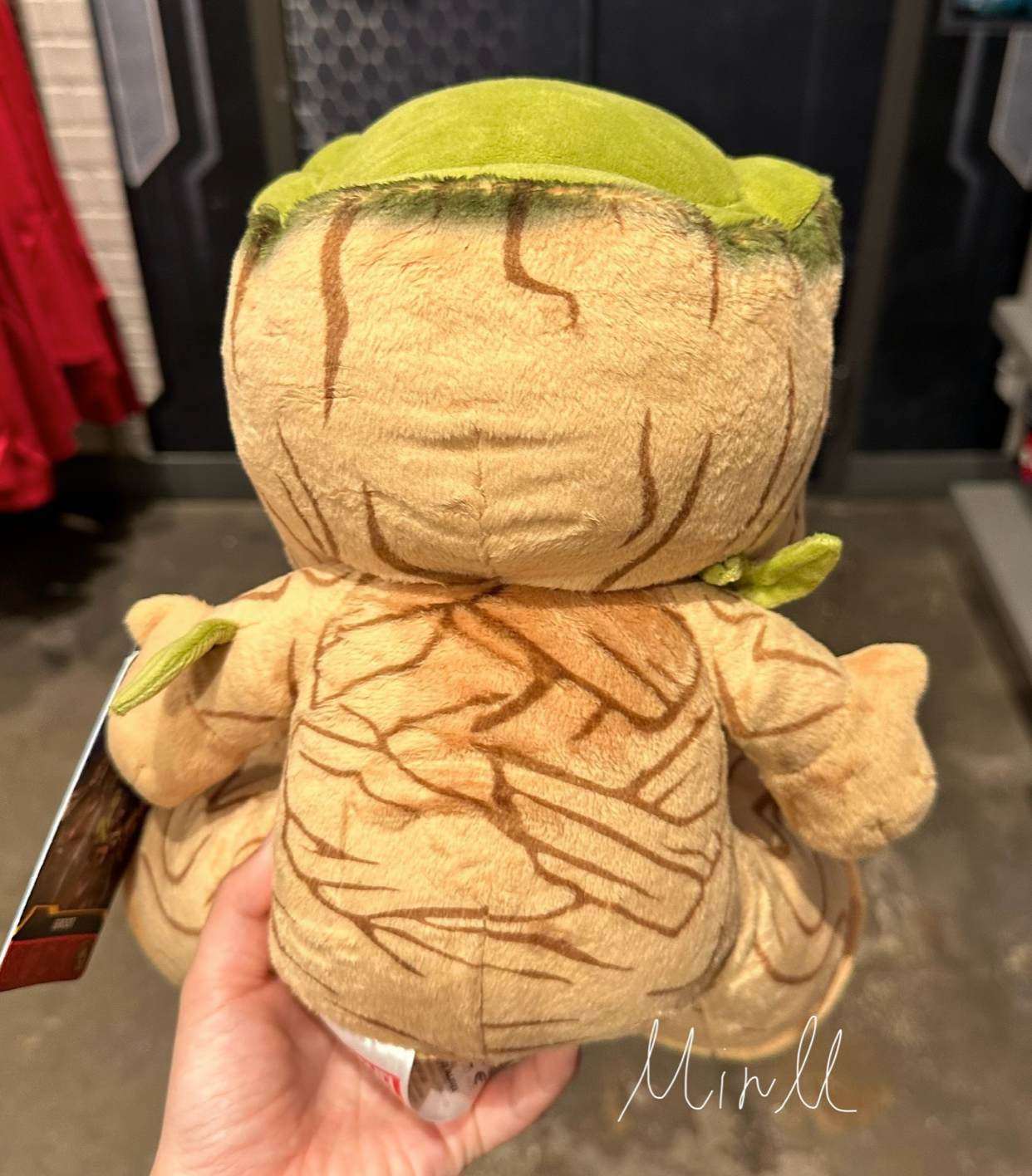 Disney Parks Exclusive MARVEL Guardians of the Galaxy Groot Big Feet Plush