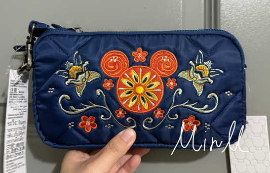 【Lug】Walt Disney World EPCOT Norway Pavilion Mickey Mouse Icon Mini Crossbody Bag