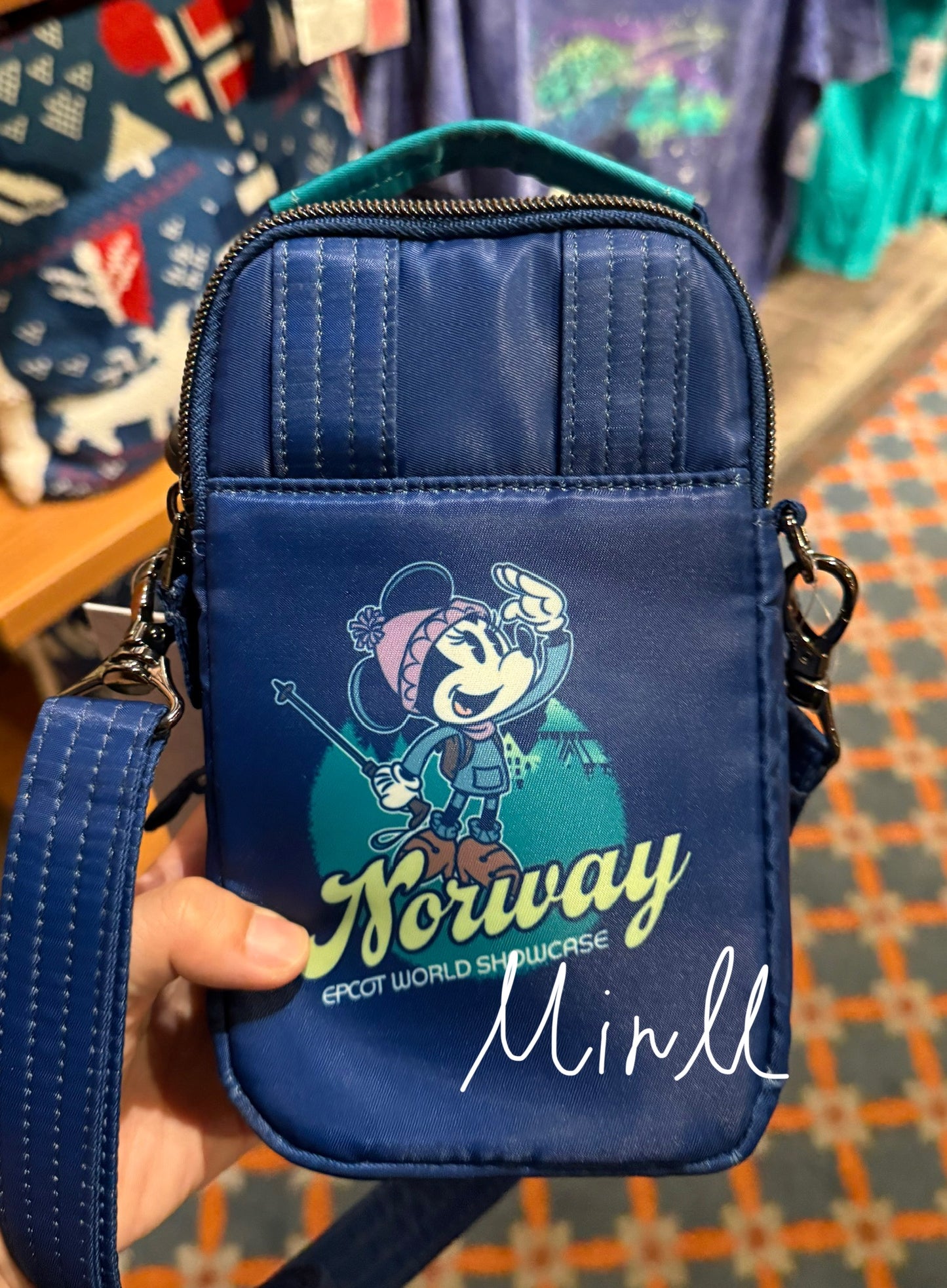 【Lug】Walt Disney World EPCOT Norway Pavilion Minnie Mouse Mini Crossbody Bag